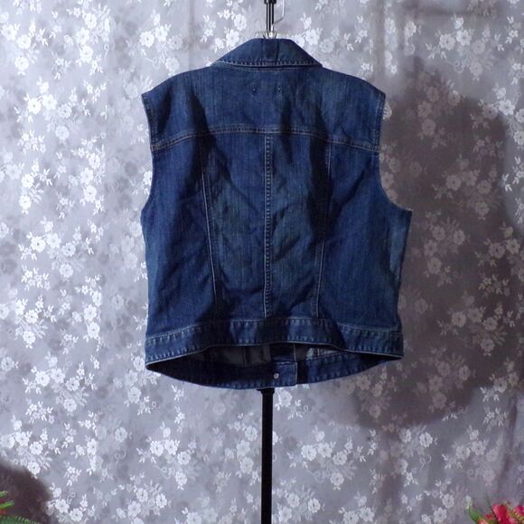 Denim Vest Size Medium Loft Factory Jean Button Front Classic Preppy Casual Cute - Picture 2 of 4
